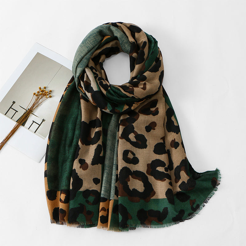 ☁️Weich und bequem, vielseitig im Alltag – leichter Schal mit Leopardenmuster ✨